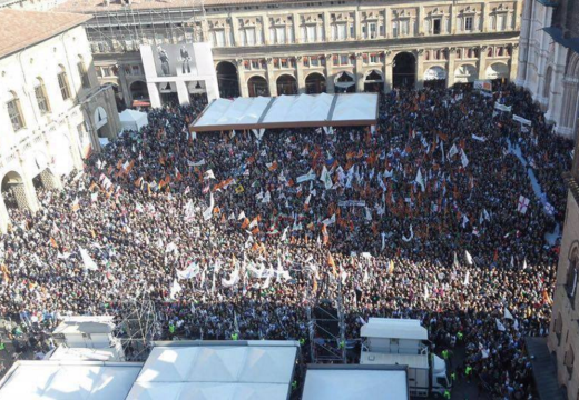 Prima e dopo la manifestazione della Lega Nord a Bologna